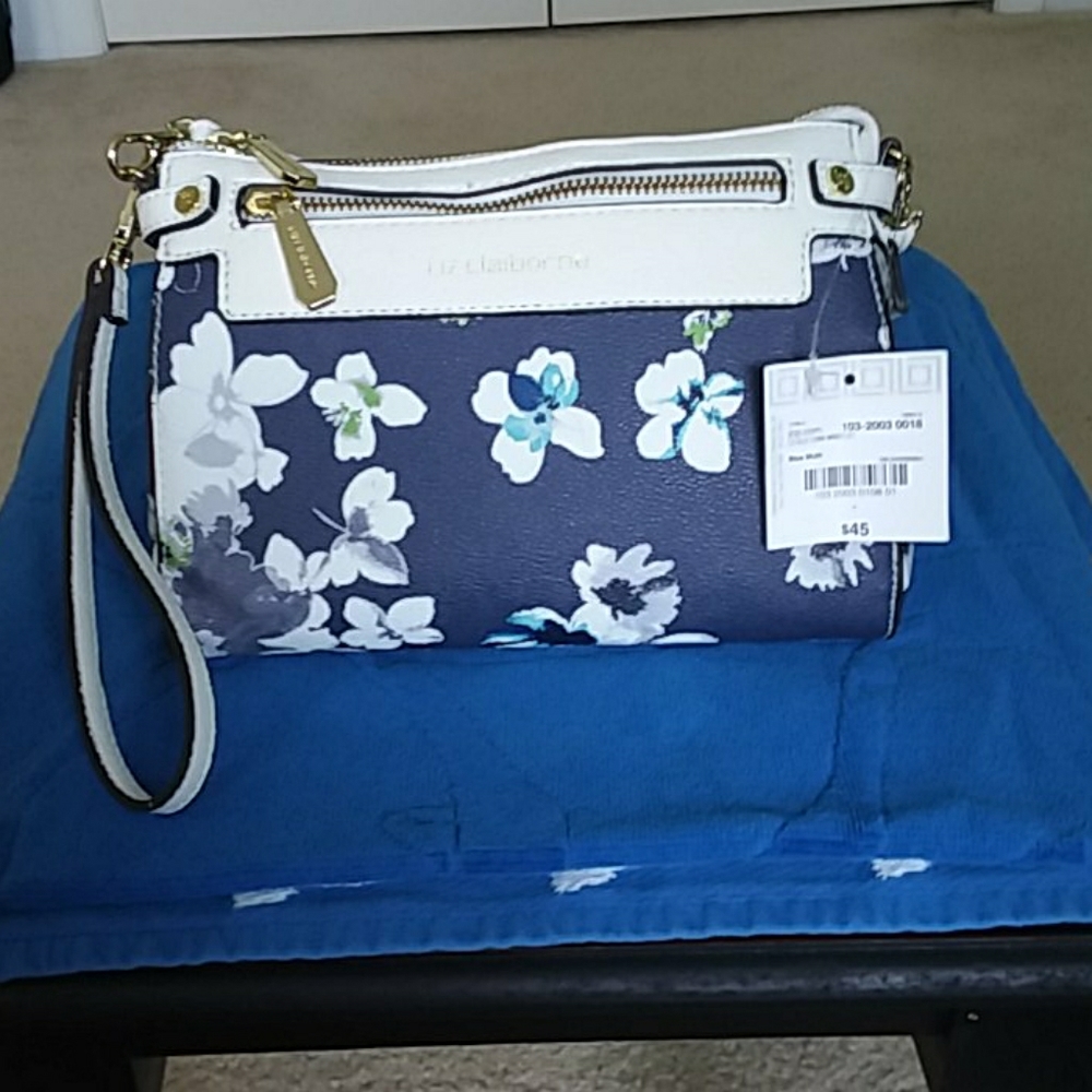 Liz Claiborne wristlet